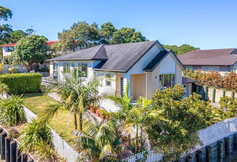 92 Glendhu Road, Bayview, Auckland - Carousel 1