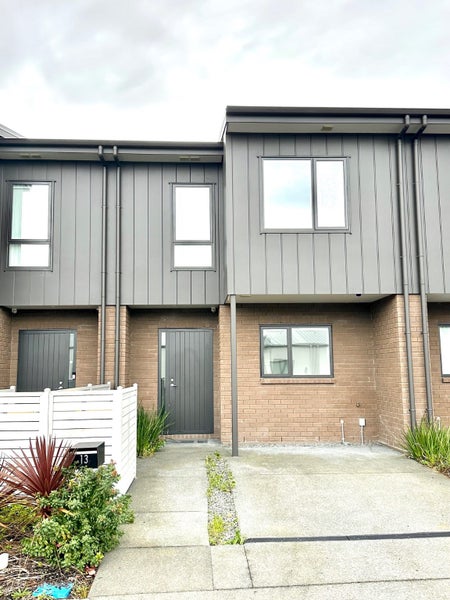 13 Orona Place, Takanini, Auckland - Carousel 1
