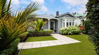 42 Pine Street, Mount Eden, Auckland - Carousel 1