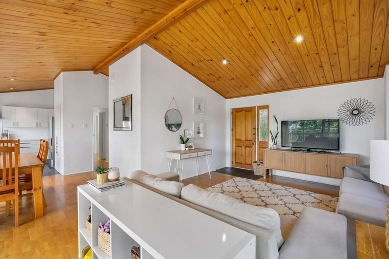 8A Holiday Road, Stanmore Bay, Whangaparaoa - Carousel 2