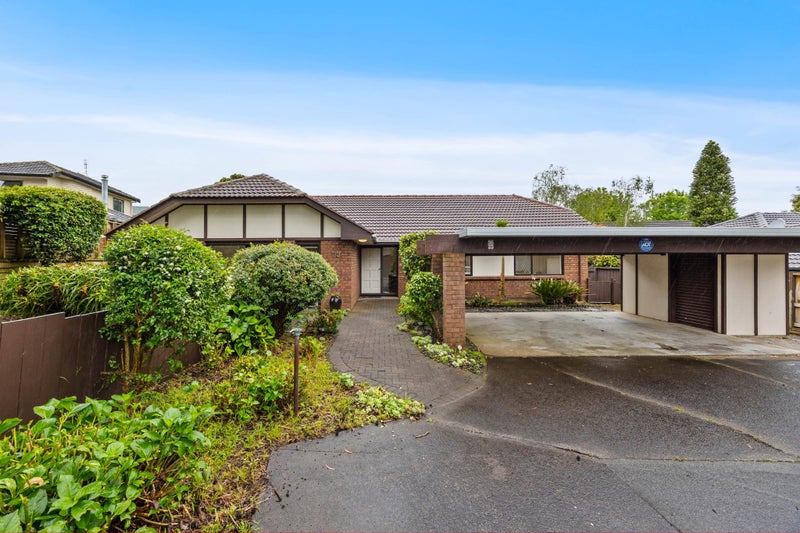 33 Voltaire Court, Botany Downs, Auckland - Carousel 2