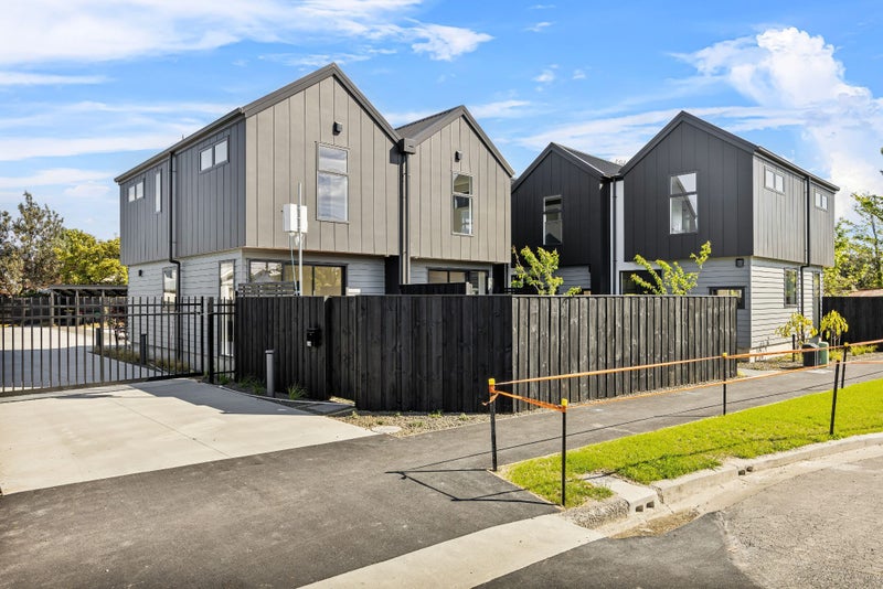 2/6 Wellington Street, Phillipstown, Christchurch - Carousel 1