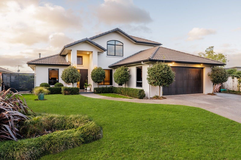 8 Shalimar Place, Huntington, Hamilton - Carousel 1