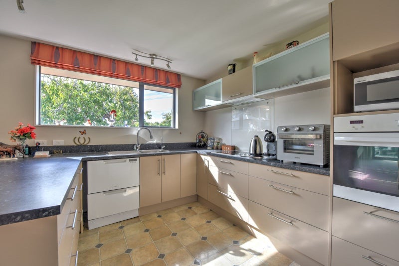 2C Wolsley Street, Gore, Gore - Carousel 2