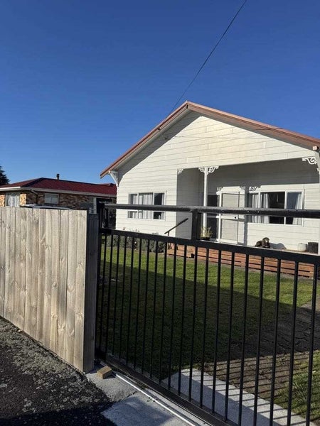 14 First Avenue South, Waihou, Te Aroha - Carousel 1