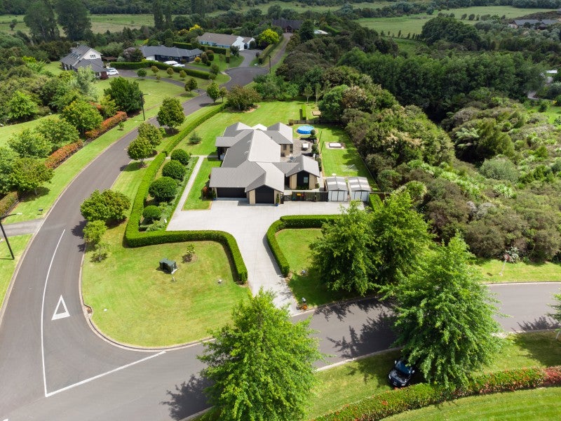 86 PHILLIPS DRIVE, Tauranga - Carousel 1