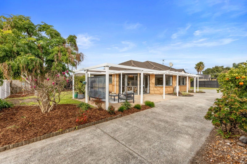 676 Gloucester Road, Papamoa Beach, Papamoa - Carousel 1