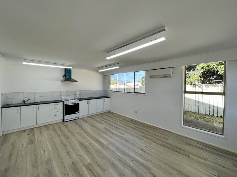 25 Bernard Street, Mount Wellington, Auckland - Carousel 1