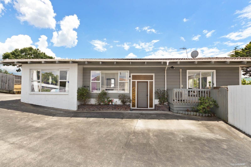7 Spence Road, Henderson, Auckland - Carousel 1