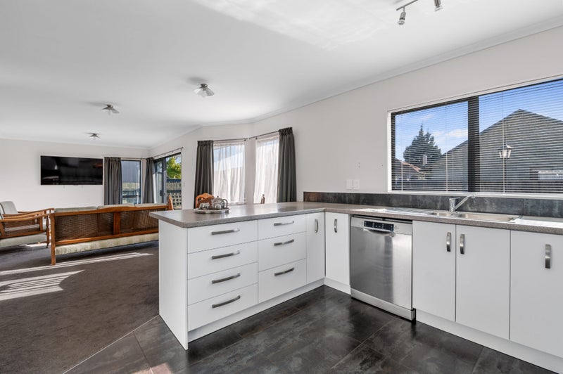 9A Holland Street, Glenholme, Rotorua - Carousel 2