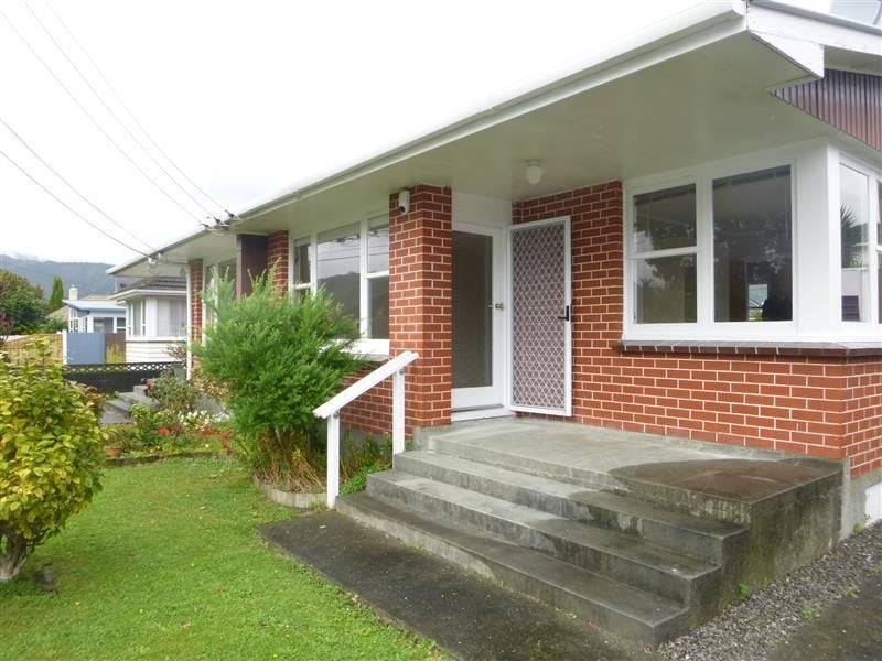 1/13 Stamford Grove, Avalon, Lower Hutt - Carousel 2