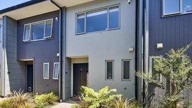 29A Barber Grove, Moera, Lower Hutt - Carousel 1