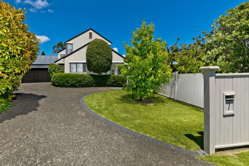 7 Almond Grove, Greenhithe, Auckland - Carousel 2