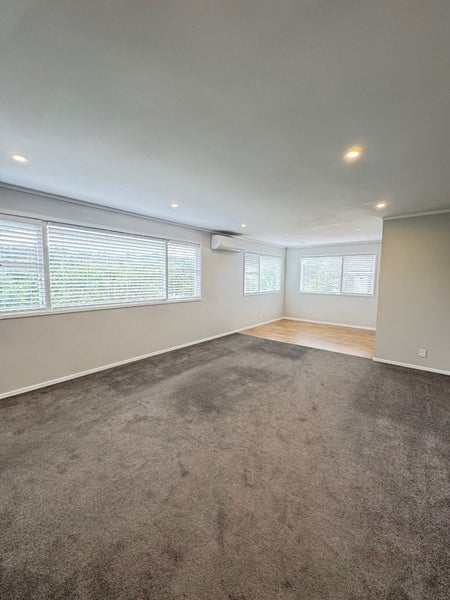 81 Roseberry Avenue, Birkenhead, Auckland - Carousel 1