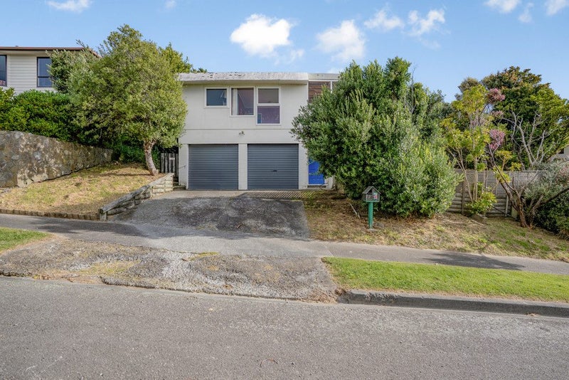 24 The Crowsnest, Whitby, Porirua - Carousel 1