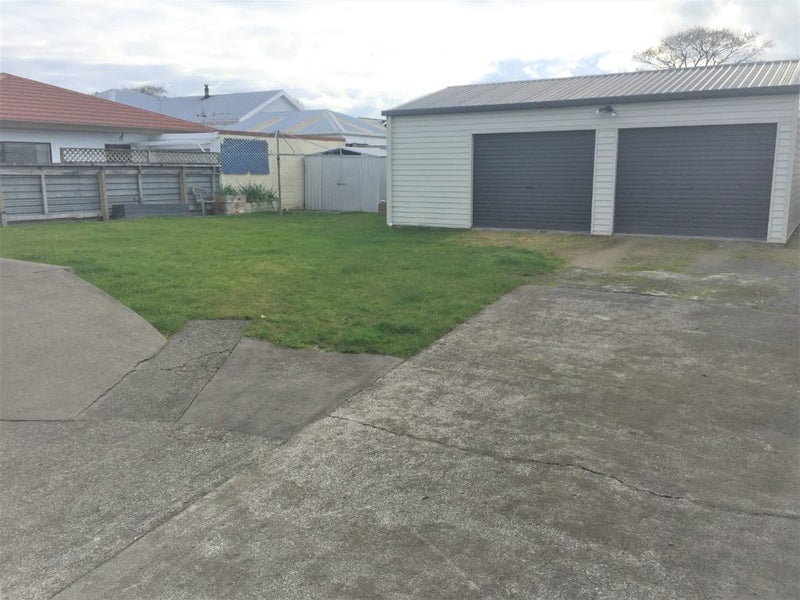 9 Milton Street, Whanganui East, Whanganui - Carousel 9