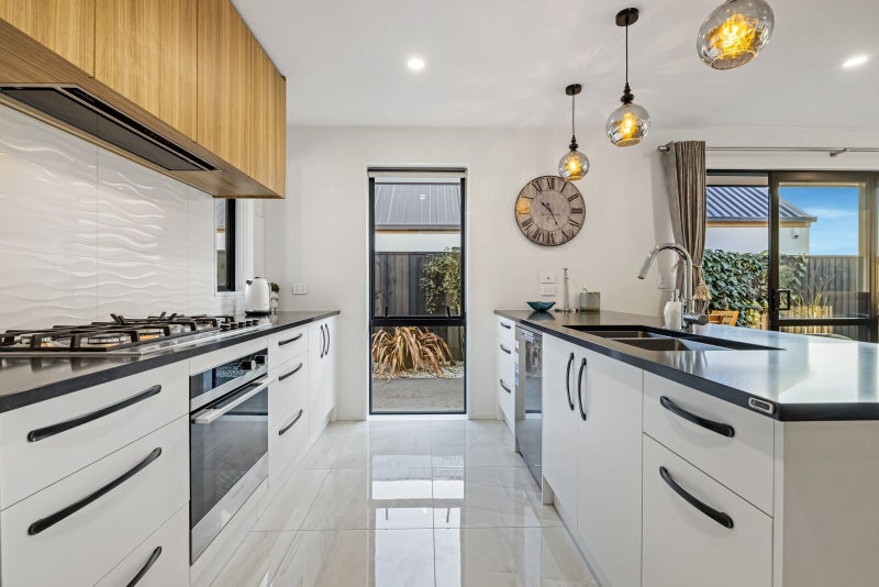 11 Lochhead Avenue, Halswell, Christchurch - Carousel 2