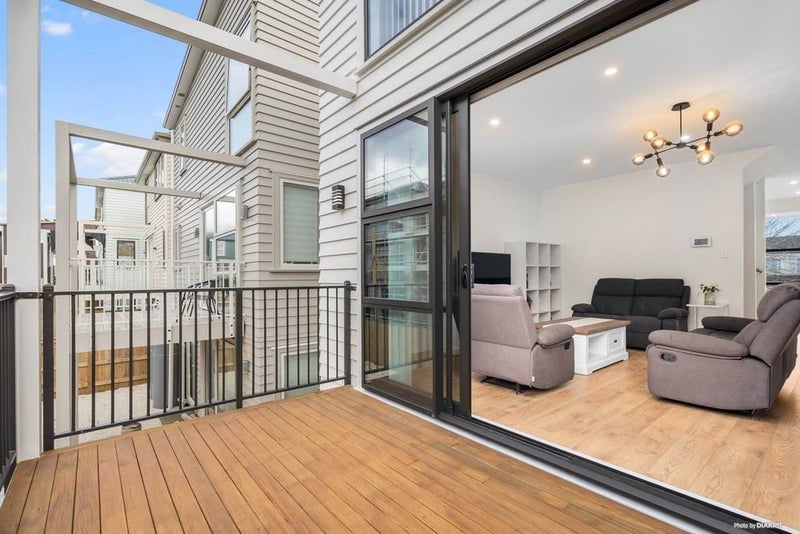 24 Stephen Avenue, Henderson, Auckland - Carousel 2