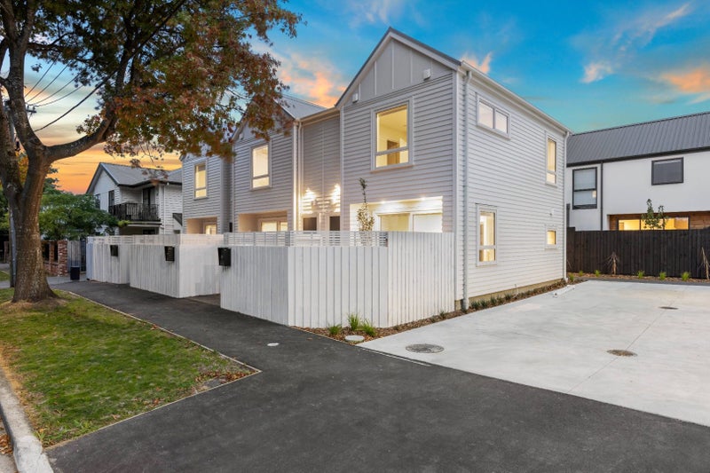 4/21 Leamington Street, Addington, Christchurch - Carousel 1
