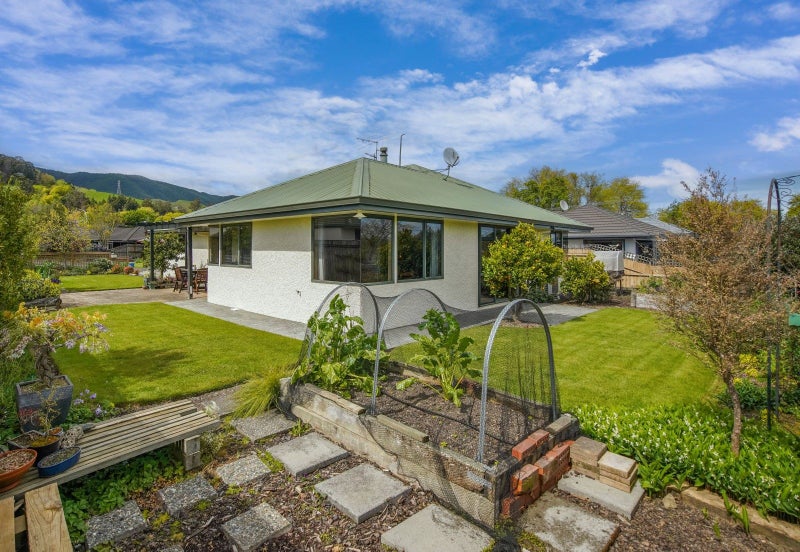 7 Heath Place, Stoke, Nelson - Carousel 2