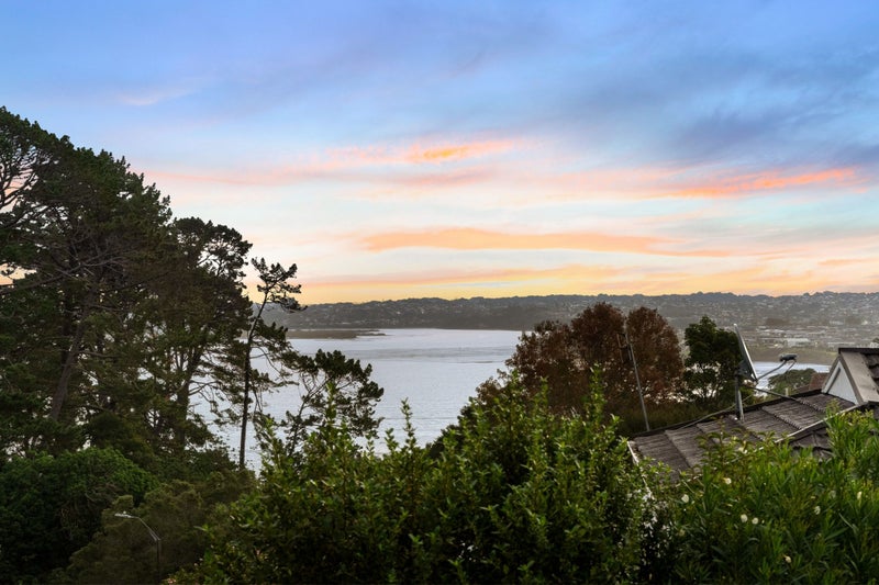 9 Sispara Place, Beach Haven, Auckland - Carousel 1