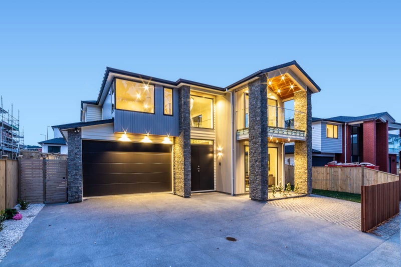 7 David Rogers Lane, Swanson, Auckland - Carousel 1