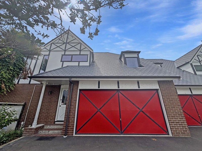 4/7 Holly Road, Merivale, Christchurch - Carousel 1