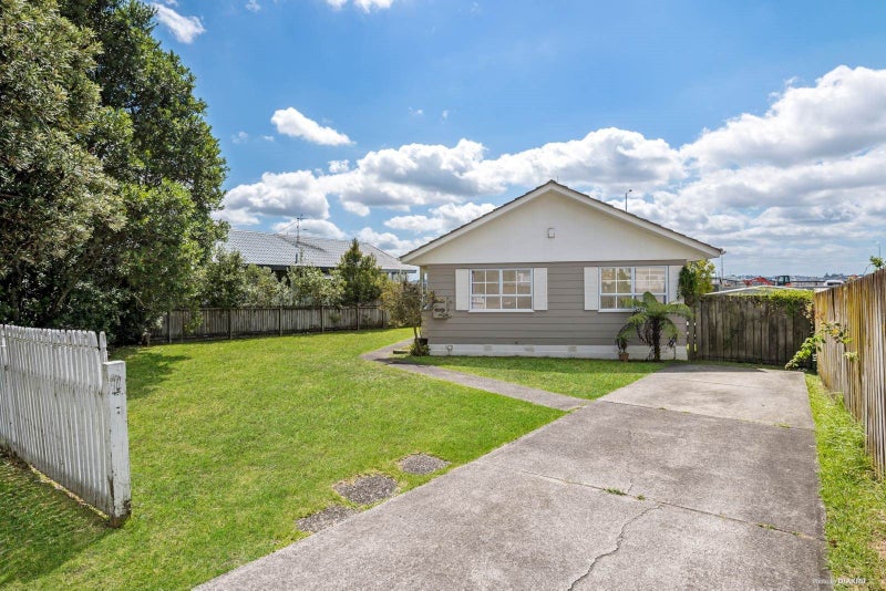 35 Barbados Drive, Unsworth Heights, Auckland - Carousel 2