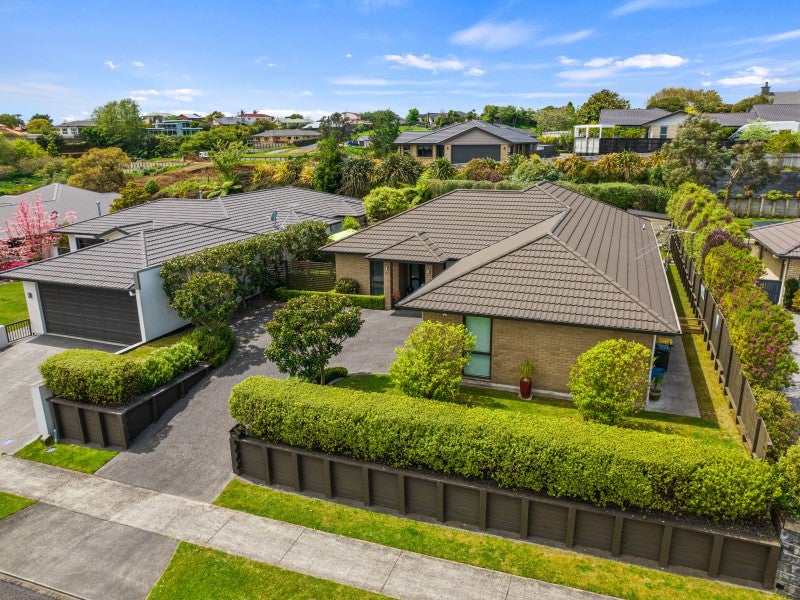 55 Ainslee Street, Highlands Park, New Plymouth - Carousel 1