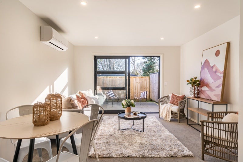 7/240 Stokes Valley Road, Stokes Valley, Lower Hutt - Carousel 1