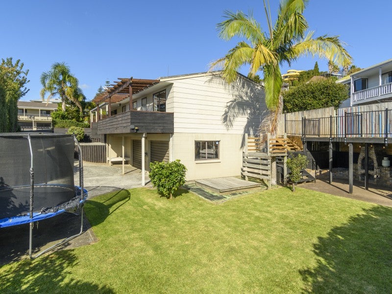 4 Victory Street, Welcome Bay, Tauranga - Carousel 1