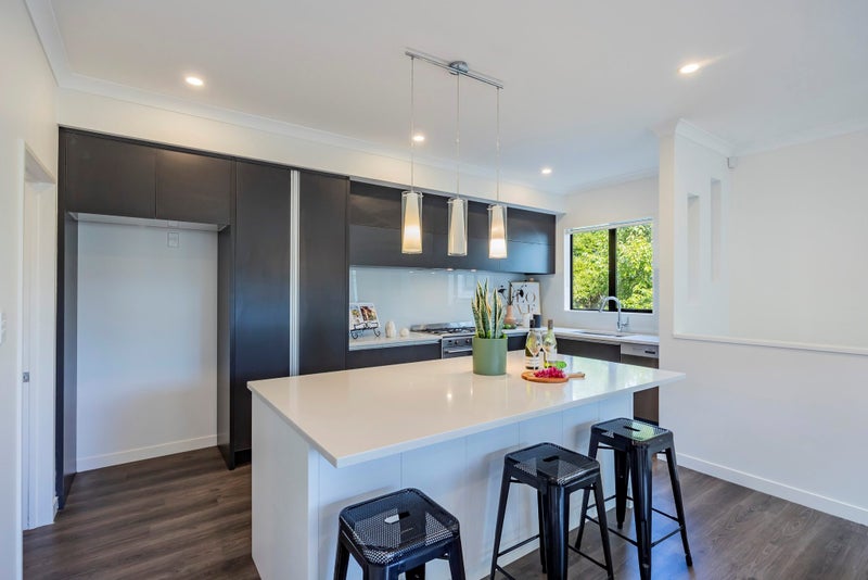 14 Newport Place, Forrest Hill, Auckland - Carousel 30