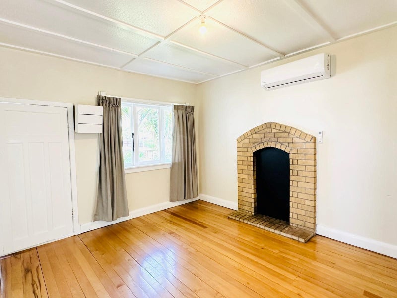 58 Ivanhoe Road, Grey Lynn, Auckland - Carousel 1