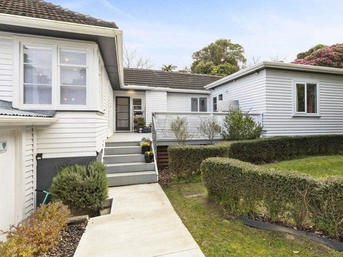 99 Normandale Road, Normandale, Lower Hutt - Carousel 1