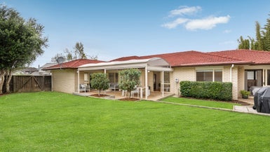 7 Blakewell Place, Beachlands, Auckland - Carousel 1