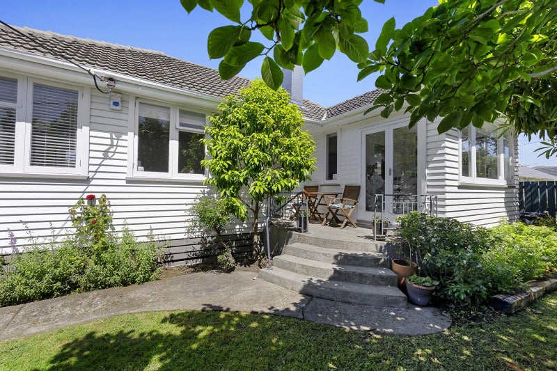 1/3 Colson Street, Avalon, Lower Hutt - Carousel 1