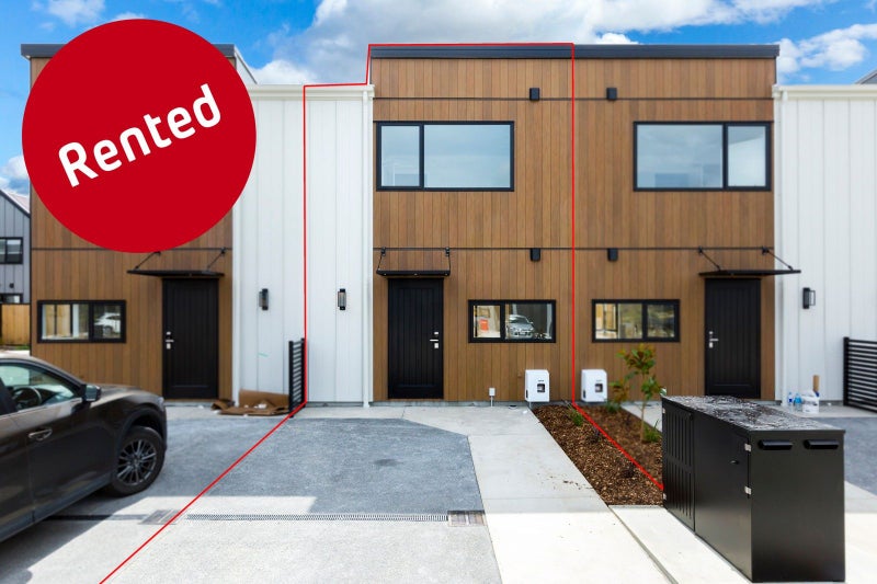 6 Raeble Walkington Lane, Wallaceville, Upper Hutt - Carousel 1