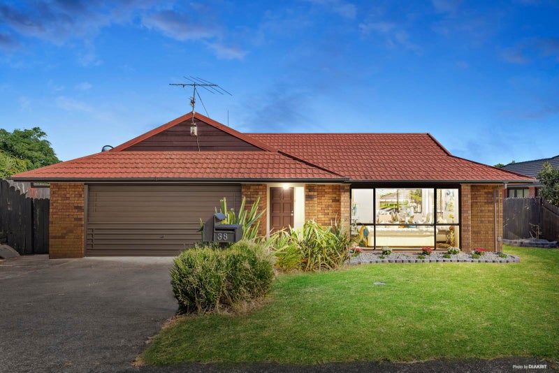 38 Carriage Close, Northpark, Auckland - Carousel 1