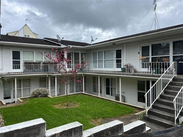 6/111 Patteson Avenue, Mission Bay, Auckland - Carousel 1