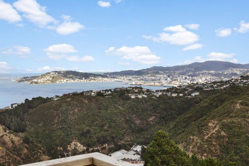 24 Grumman Lane, Newlands, Wellington - Carousel 1