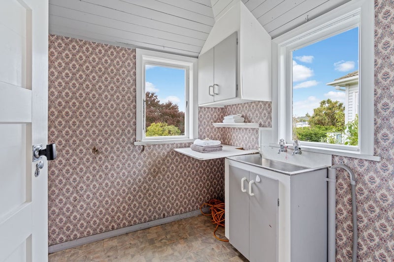 22 Puketai Street, Andersons Bay, Dunedin - Carousel 22