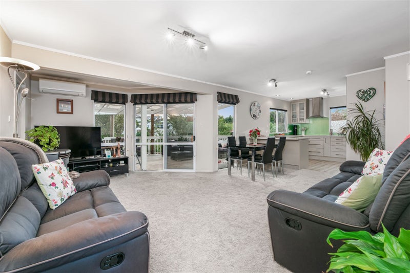 1/20 Kirby Street, Glendene, Auckland - Carousel 2