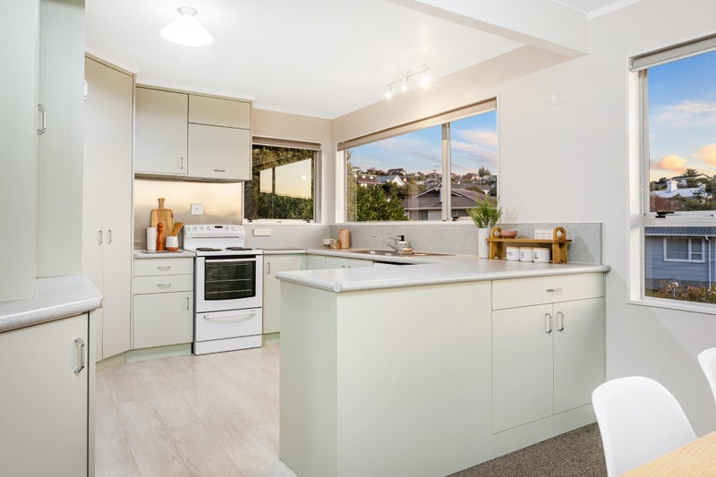 5 Romesdale Road, Papakowhai, Porirua - Carousel 2