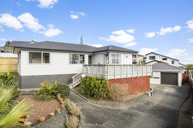 172 Ransom Smyth Drive, Goodwood Heights, Auckland - Carousel 1