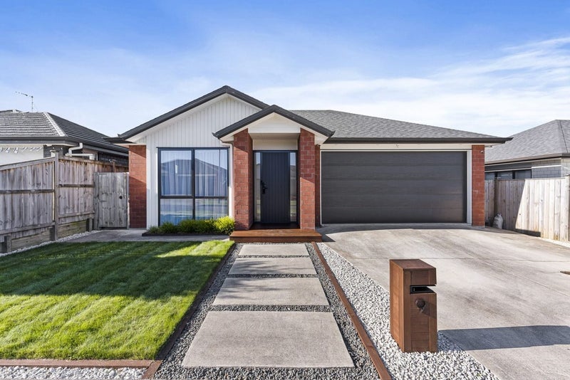9 Lusitano Drive, Karaka, Papakura - Carousel 1
