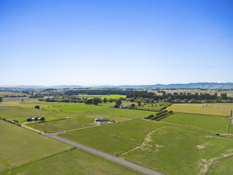 55 Tiniwhetu Lane, Cheltenham, Feilding - Carousel 1