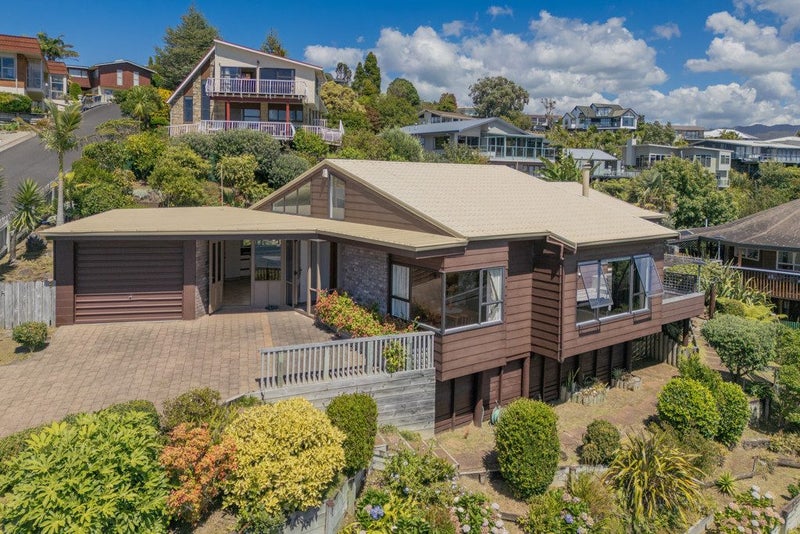 14 Pine Grove, Tairua - Carousel 1