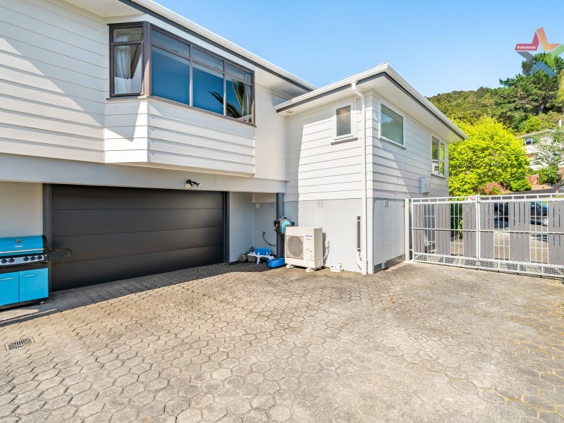 11 Northcote Street, Wainuiomata, Lower Hutt - Carousel 1
