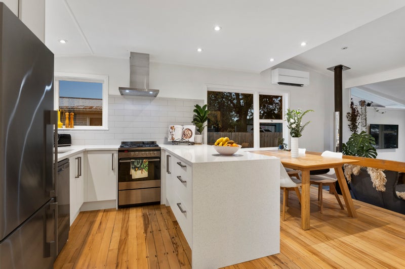 12 Kambalda Street, Mangere Bridge, Auckland - Carousel 2