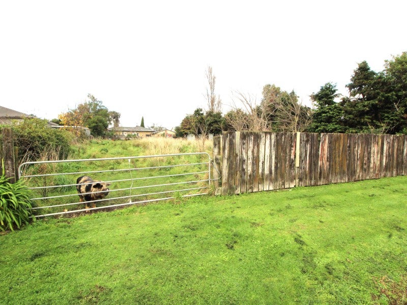 30 Fergusson Street, Woodville - Carousel 1